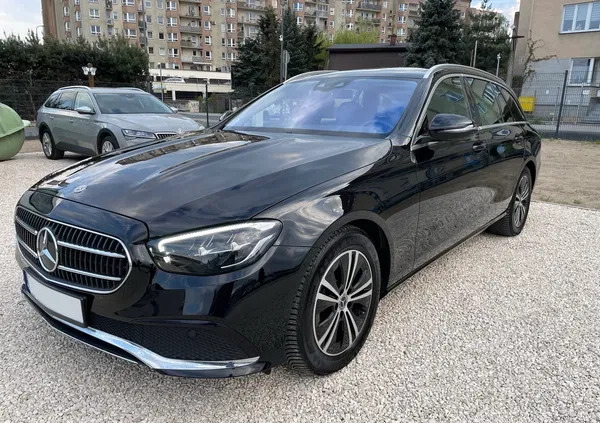 mazowieckie Mercedes-Benz Klasa E cena 159000 przebieg: 73988, rok produkcji 2020 z Piaseczno